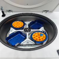 Eppendorf 5810R Refrigerated Centrifuge image 3